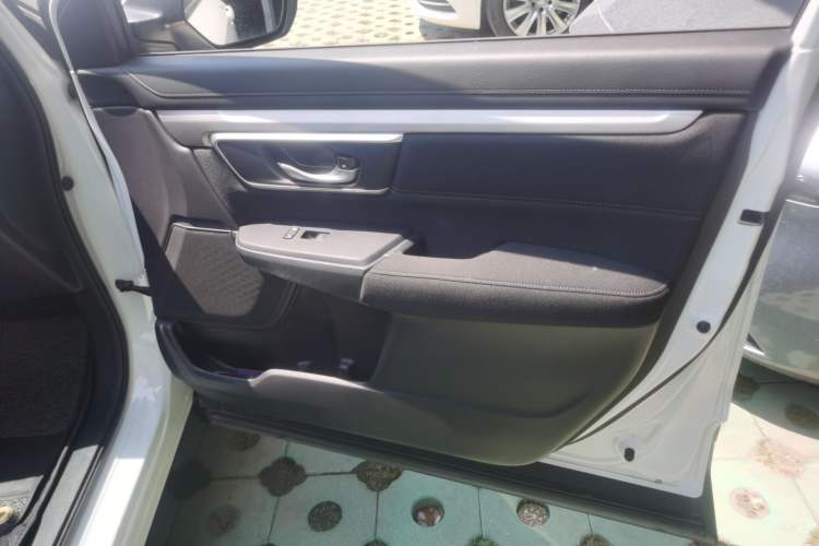 Used Honda CR-V 2021 Rui Hybrid 2.0L 2WD Pure Speed Edition Interior 5