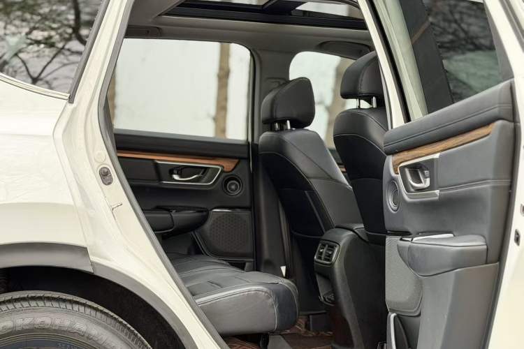 Used Honda CR-V 2021 240TURBO CVT 2WD Fashion Edition Interior 6