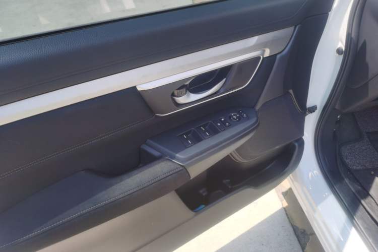 Used Honda CR-V 2021 Rui Hybrid 2.0L 2WD Pure Speed Edition Interior 7