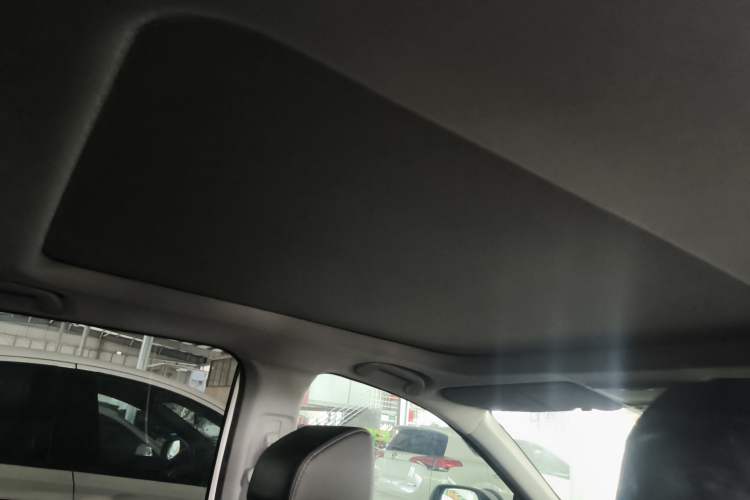 Used Honda CR-V 2021 240TURBO CVT Two-Wheel Drive Urban Edition Interior 8