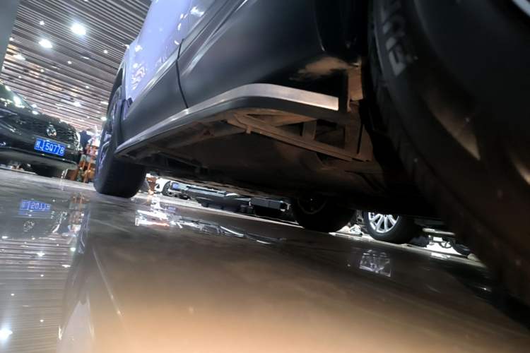 Used Honda CR-V 2021 240TURBO CVT 2WD Comfort Version Left Side Sill