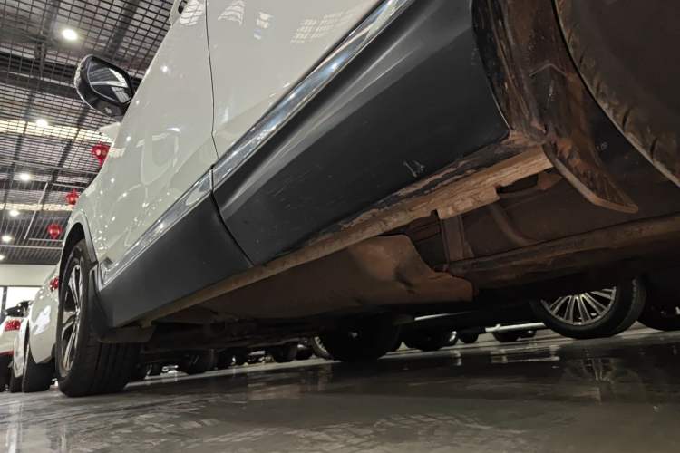 Used Honda CR-V 2021 240TURBO CVT 2WD Fashion Edition Left Side Sill