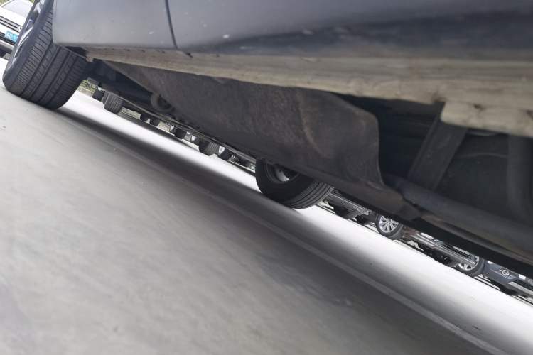 Used Honda CR-V 2021 240TURBO CVT 2WD Comfort Version Left Side Sill