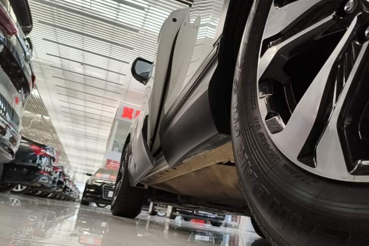 Used Honda CR-V 2021 240TURBO CVT Two-Wheel Drive Urban Edition Left Side Sill