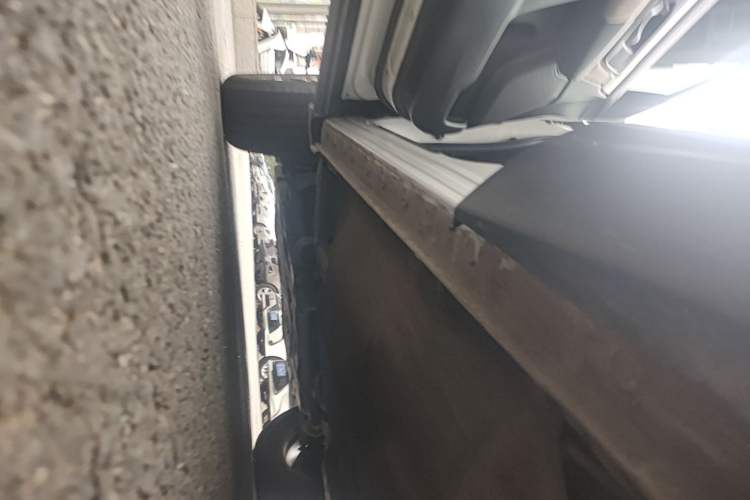 Used Honda CR-V 2021 240TURBO CVT 2WD Comfort Version Left Side Sill