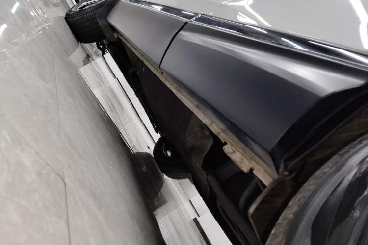 Used Honda CR-V 2021 240TURBO CVT 2WD Fashion Edition Left Side Sill
