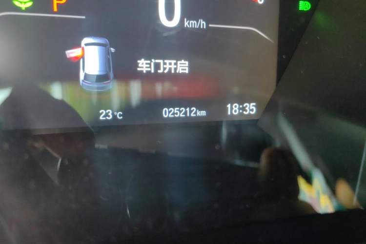 Used Honda CR-V 2021 240TURBO CVT 2WD Fashion Edition Odometer Close Up