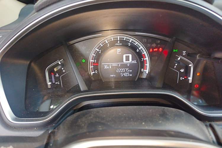 Used Honda CR-V 2021 240TURBO CVT 2WD Comfort Version Odometer Close Up