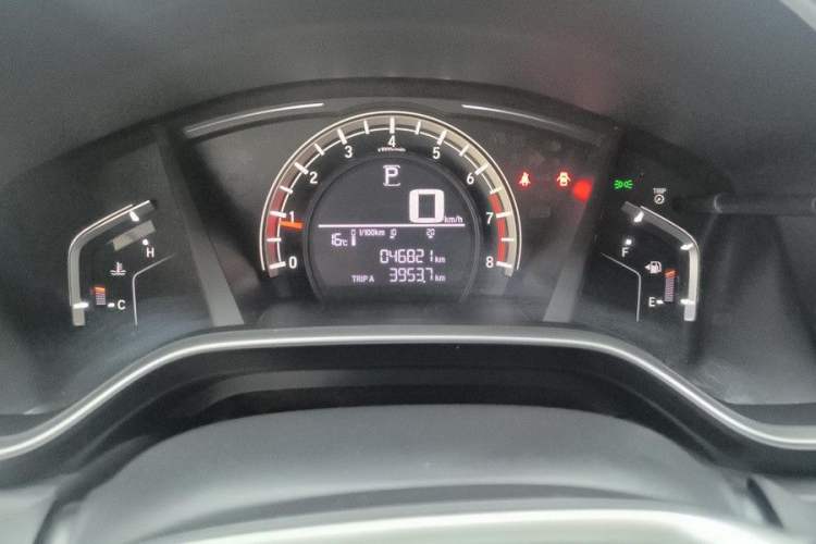 Used Honda CR-V 2021 240TURBO CVT 2WD Comfort Version Odometer Close Up