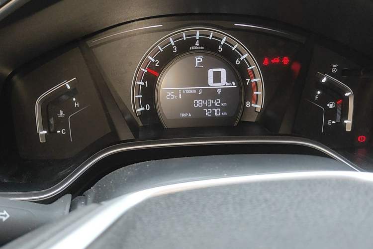 Used Honda CR-V 2021 240TURBO CVT 2WD Comfort Version Odometer Close Up