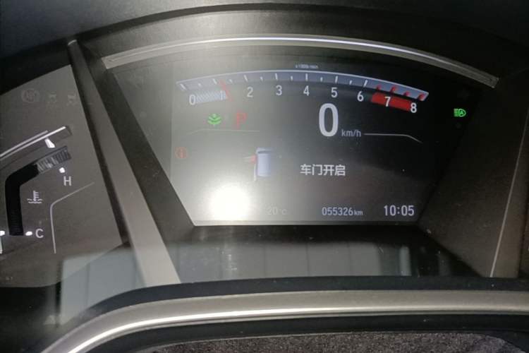 Used Honda CR-V 2021 240TURBO CVT 2WD Fashion Edition Odometer Close Up