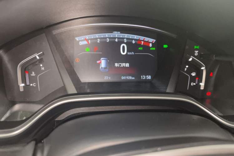 Used Honda CR-V 2021 240TURBO CVT Two-Wheel Drive Urban Edition Odometer Close Up