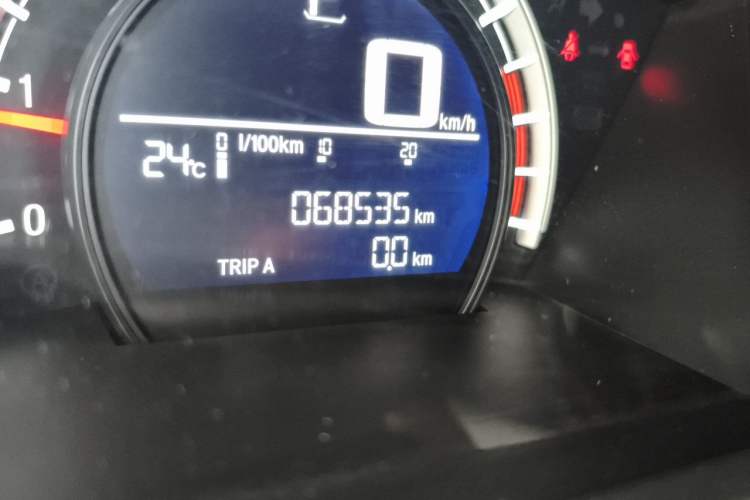 Used Honda CR-V 2021 240TURBO CVT Two-Wheel Drive Urban Edition Odometer Close Up