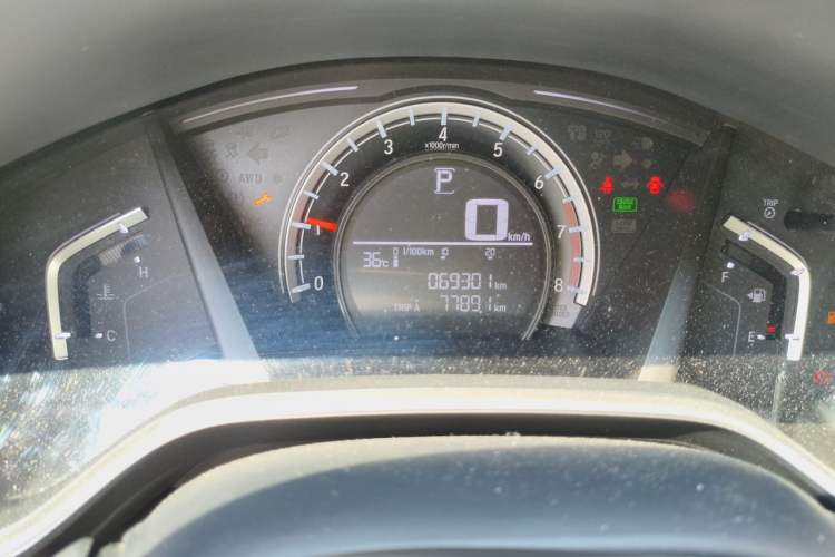 Used Honda CR-V 2021 240TURBO CVT 2WD Comfort Version Odometer Close Up