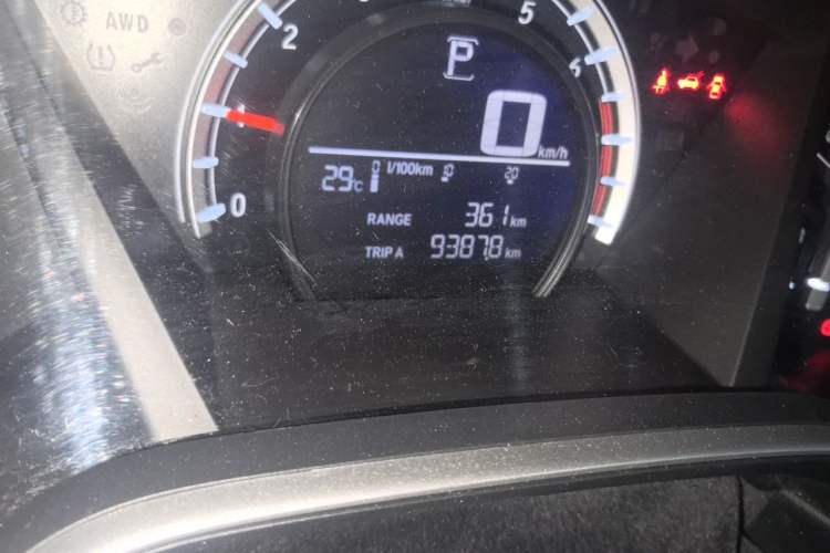 Used Honda CR-V 2021 240TURBO CVT 2WD Comfort Version Odometer Close Up