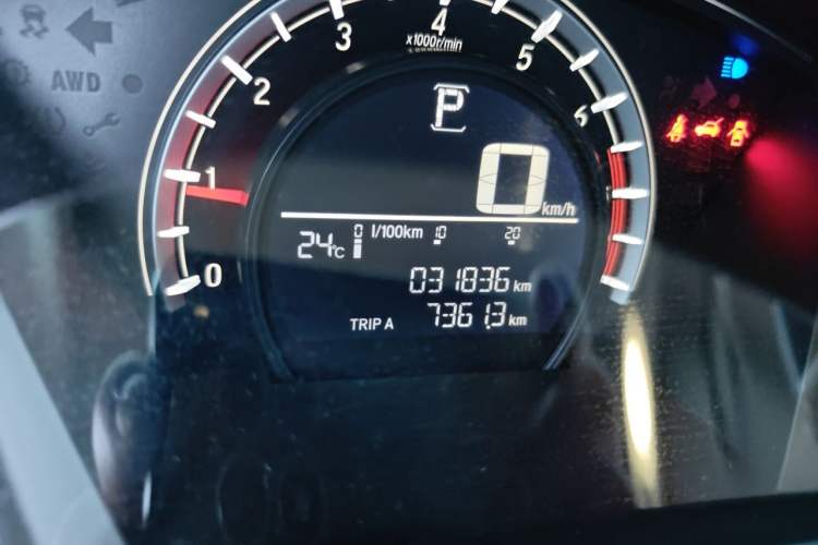Used Honda CR-V 2021 240TURBO CVT 2WD Comfort Version Odometer Close Up
