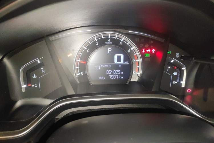 Used Honda CR-V 2021 240TURBO CVT 2WD Comfort Version Odometer Close Up