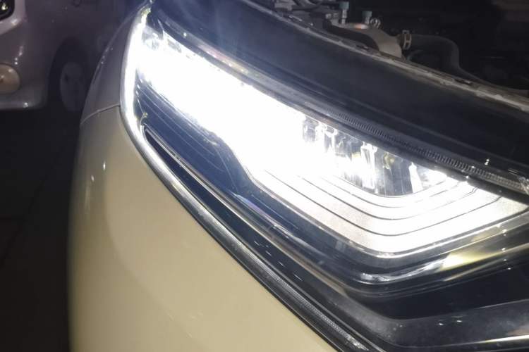 Used Honda CR-V 2021 240TURBO CVT Two-Wheel Drive Urban Edition Right Front Headlight