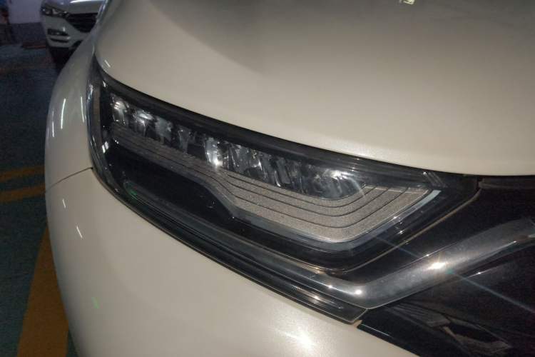 Used Honda CR-V 2021 240TURBO CVT 2WD Comfort Version Right Front Headlight