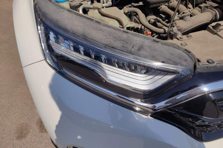 Used Honda CR-V 2021 240TURBO CVT 2WD Fashion Edition Right Front Headlight