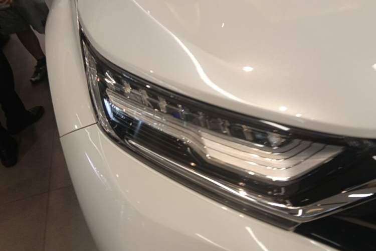 Used Honda CR-V 2021 240TURBO CVT 2WD Fashion Edition Right Front Headlight