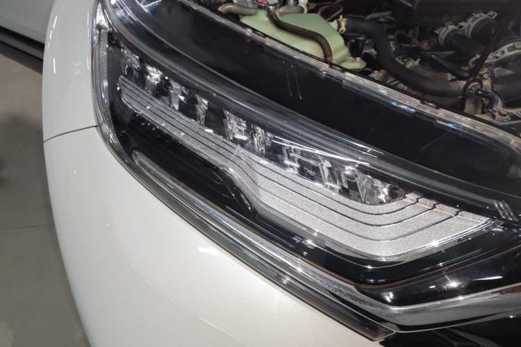 Used Honda CR-V 2021 240TURBO CVT 2WD Fashion Edition Right Front Headlight
