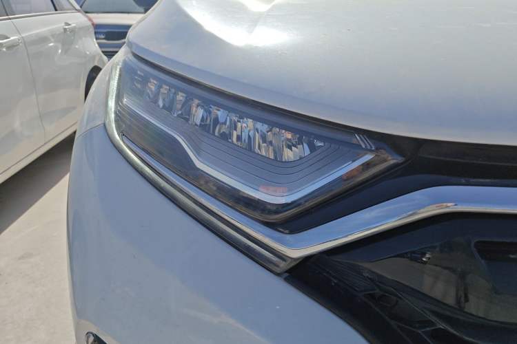 Used Honda CR-V 2021 240TURBO CVT 2WD Fashion Edition Right Front Headlight
