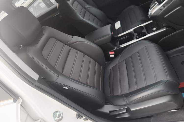 Used Honda CR-V 2021 240TURBO CVT Two-Wheel Drive Urban Edition Right Front Seat