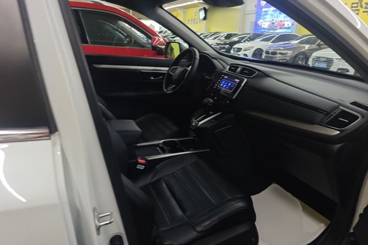 Used Honda CR-V 2021 240TURBO CVT Two-Wheel Drive Urban Edition Right Front Seat