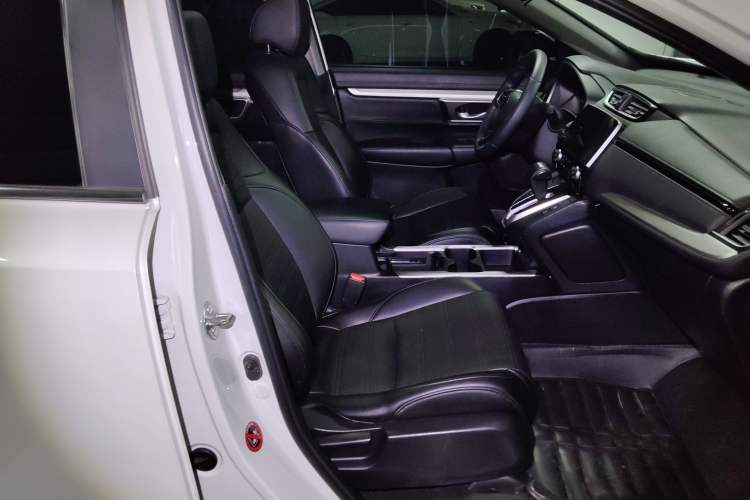 Used Honda CR-V 2021 240TURBO CVT Two-Wheel Drive Urban Edition Right Front Seat
