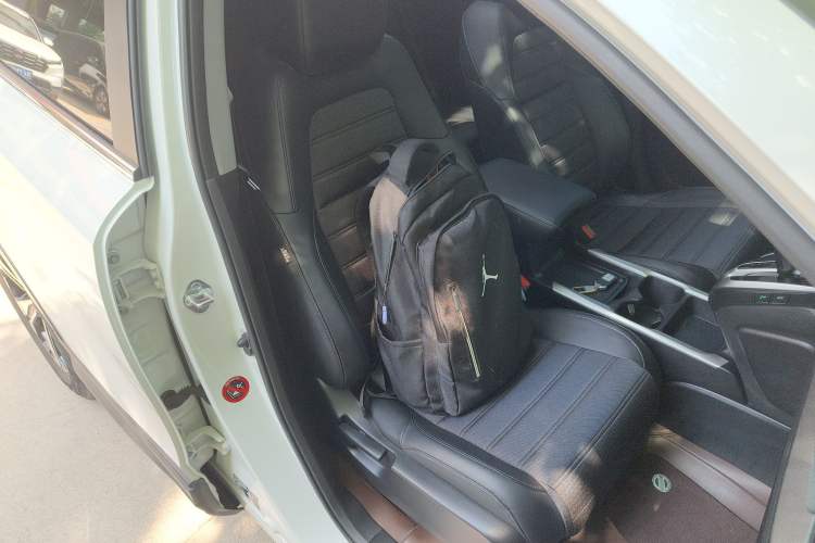 Used Honda CR-V 2021 240TURBO CVT Two-Wheel Drive Urban Edition Right Front Seat