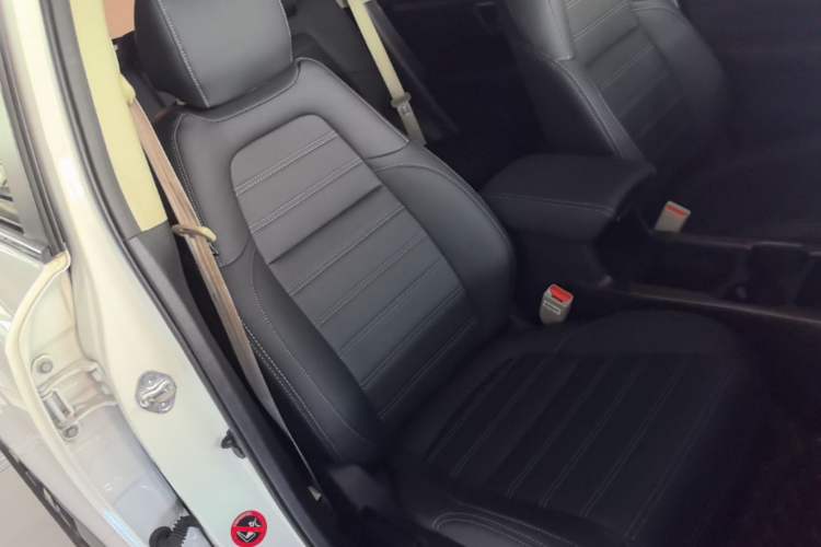 Used Honda CR-V 2021 240TURBO CVT 2WD Comfort Version Right Front Seat