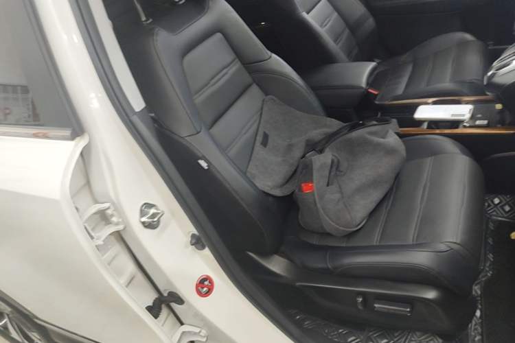 Used Honda CR-V 2021 240TURBO CVT 2WD Fashion Edition Right Front Seat