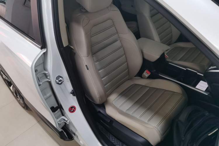 Used Honda CR-V 2021 240TURBO CVT 2WD Comfort Version Right Front Seat