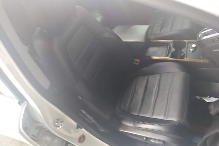 Used Honda CR-V 2021 240TURBO CVT 2WD Fashion Edition Right Front Seat