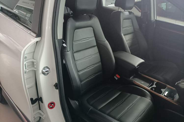 Used Honda CR-V 2021 240TURBO CVT 2WD Fashion Edition Right Front Seat