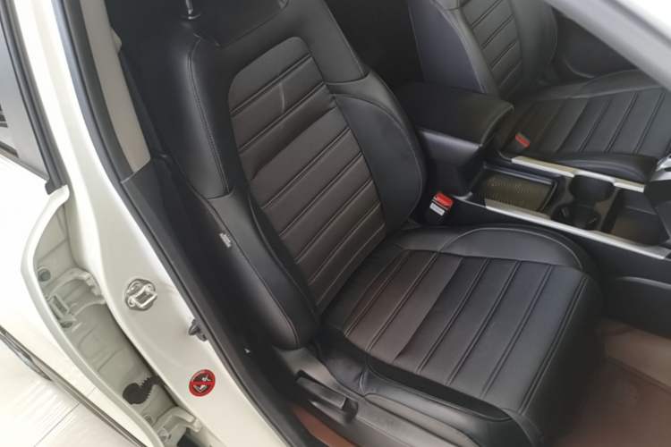 Used Honda CR-V 2021 240TURBO CVT Two-Wheel Drive Urban Edition Right Front Seat