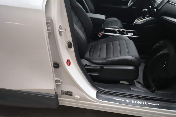Used Honda CR-V 2021 240TURBO CVT Two-Wheel Drive Urban Edition Right Front Seat
