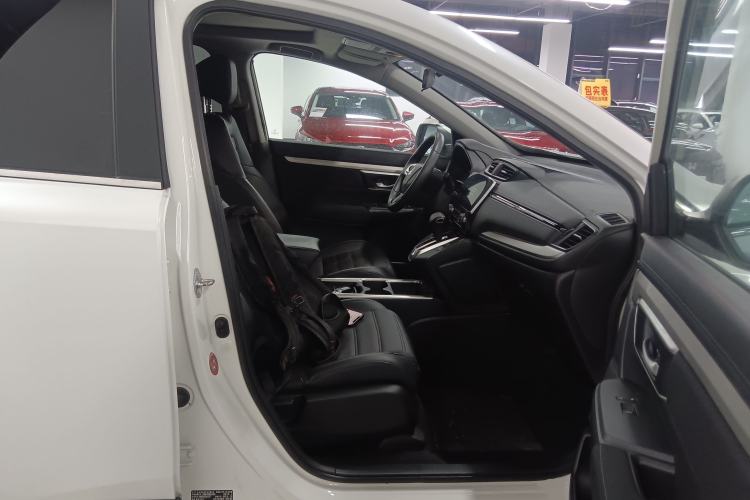 Used Honda CR-V 2021 240TURBO CVT Two-Wheel Drive Urban Edition Right Front Seat