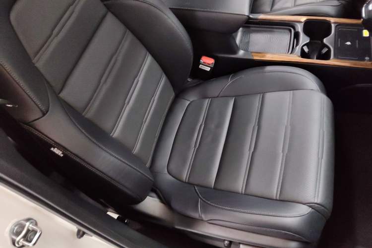 Used Honda CR-V 2021 240TURBO CVT 2WD Fashion Edition Right Front Seat