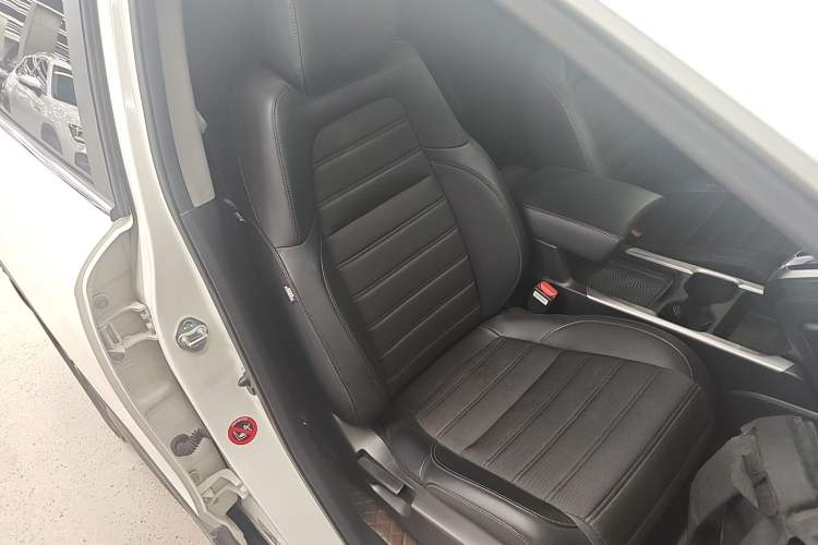 Used Honda CR-V 2021 240TURBO CVT Two-Wheel Drive Urban Edition Right Front Seat