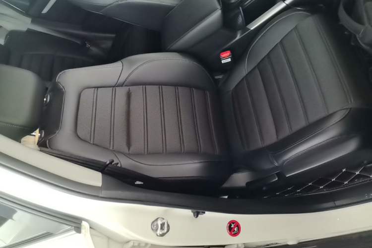 Used Honda CR-V 2021 240TURBO CVT Two-Wheel Drive Urban Edition Right Front Seat