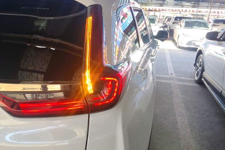 Used Honda CR-V 2021 240TURBO CVT 2WD Fashion Edition Right Rear Taillight