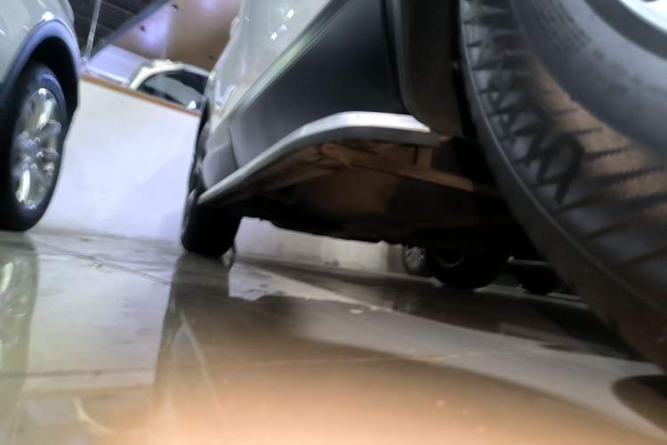 Used Honda CR-V 2021 240TURBO CVT 2WD Comfort Version Right Side Sill