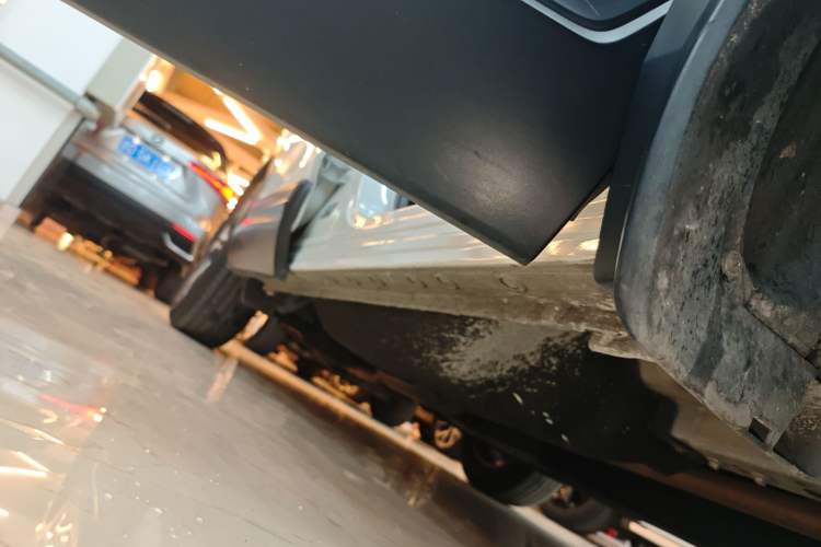 Used Honda CR-V 2021 240TURBO CVT 2WD Comfort Version Right Side Sill