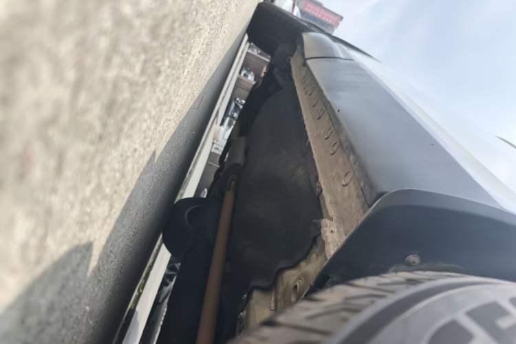 Used Honda CR-V 2021 240TURBO CVT 2WD Comfort Version Right Side Sill