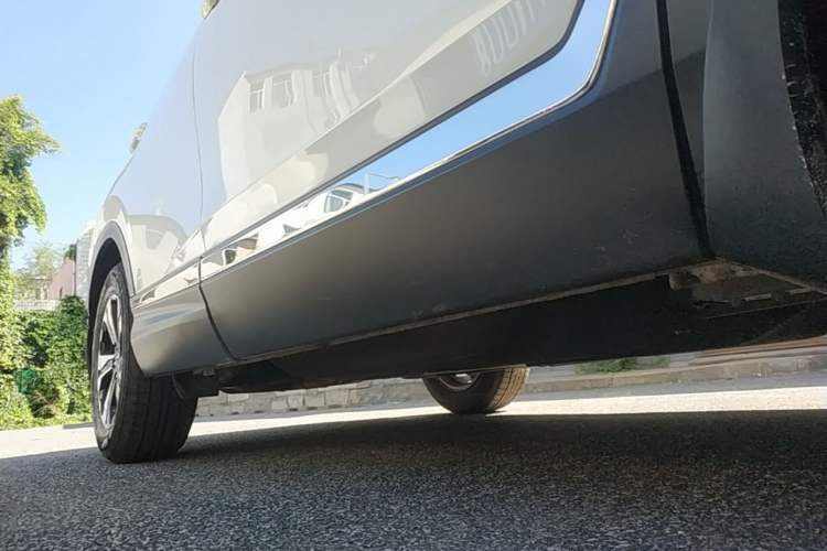 Used Honda CR-V 2021 240TURBO CVT 2WD Comfort Version Right Side Sill