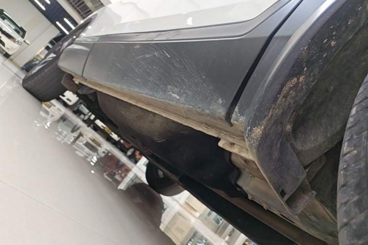 Used Honda CR-V 2021 240TURBO CVT 2WD Comfort Version Right Side Sill