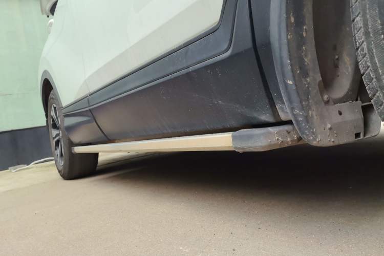 Used Honda CR-V 2021 240TURBO CVT 2WD Comfort Version Right Side Sill