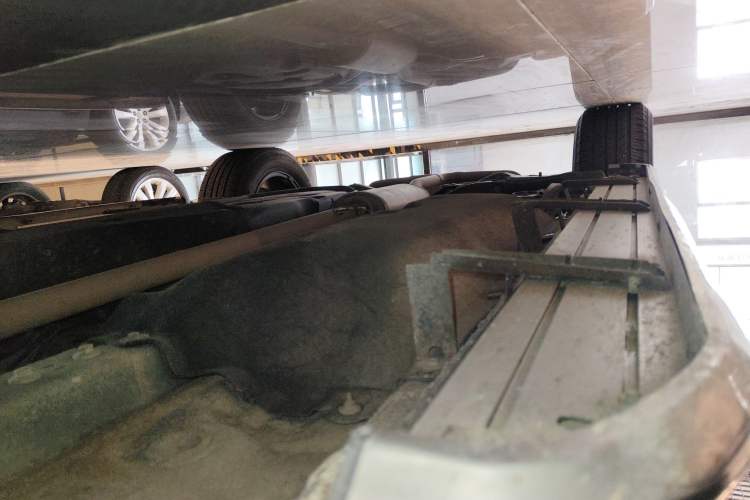 Used Honda CR-V 2021 240TURBO CVT 2WD Comfort Version Right Side Sill